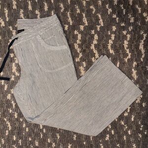 INC International Concepts Navy and White Striped Pants - sz14 (P24)